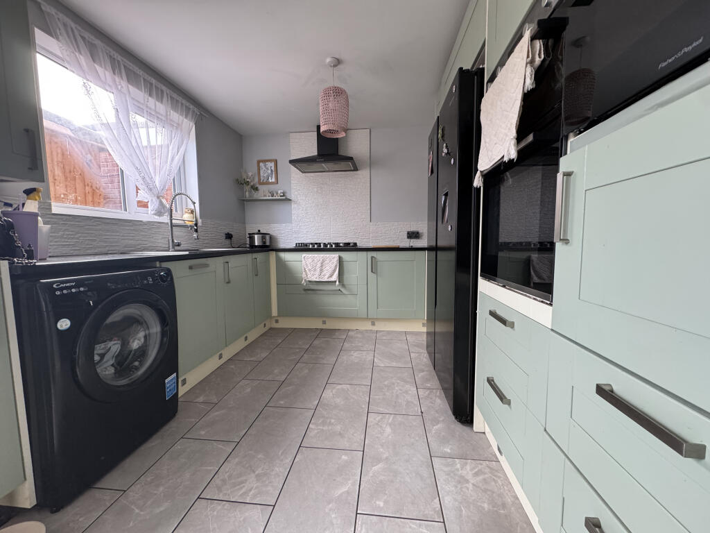 Kitchen/Dining Area 3