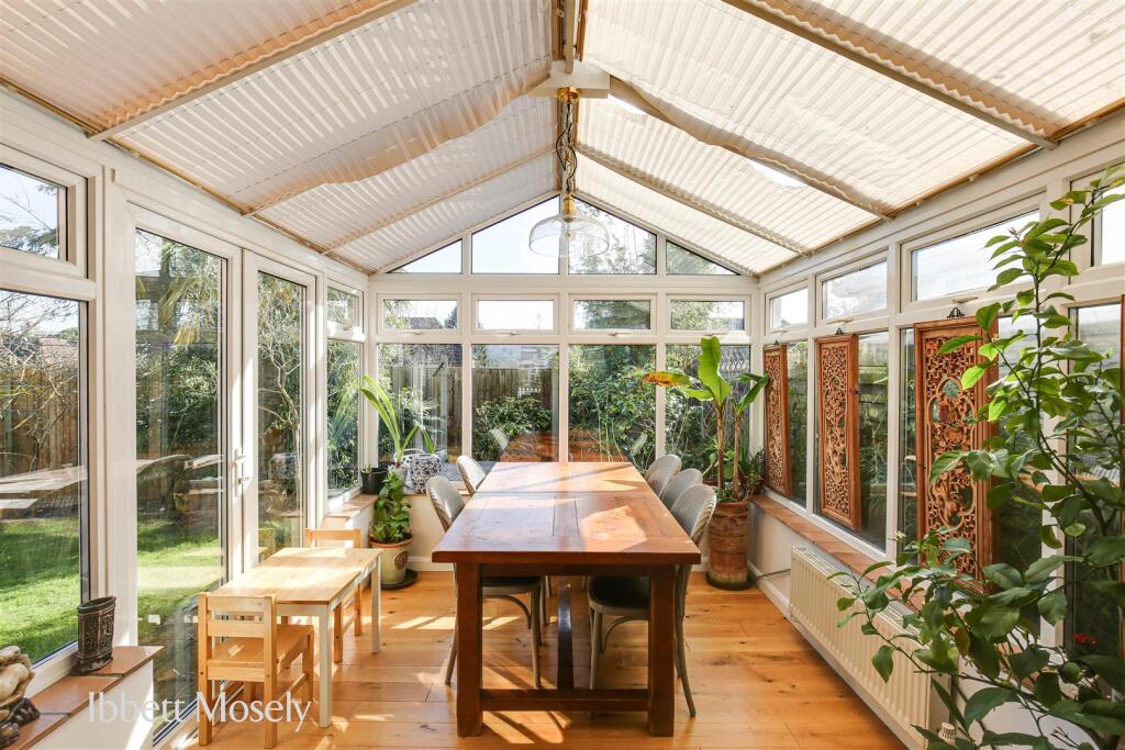6 Conservatory.jpg
