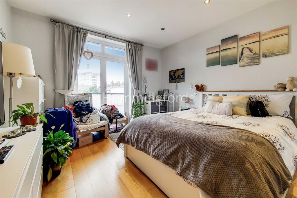 4_Bedroom 2-0.jpg