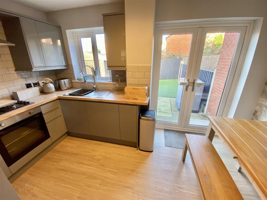 Bramleys Estate Agents - Maizebrook - Mirfield (10