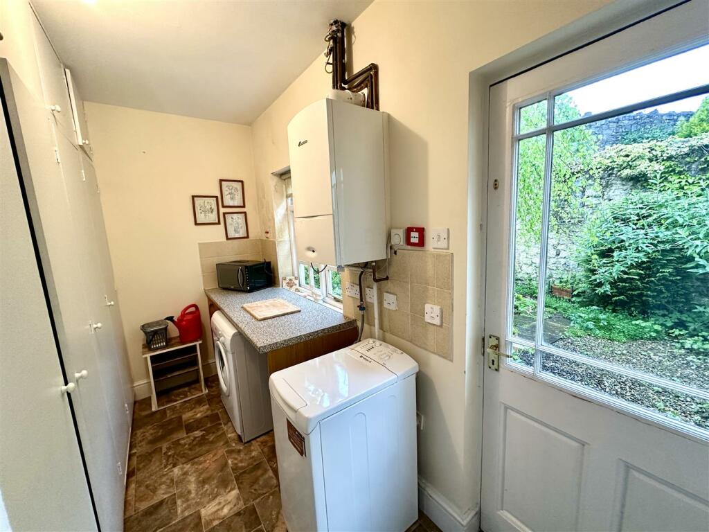 UTILITY ROOM