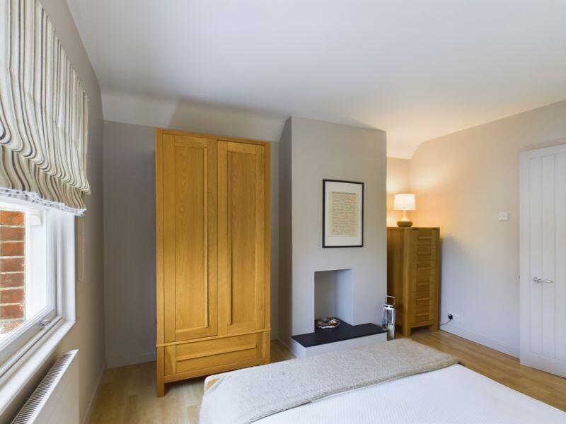 Bedroom 2 other way 
