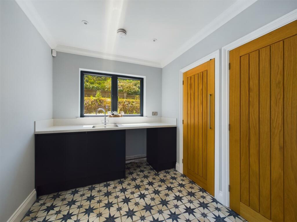 Utility Room.jpg