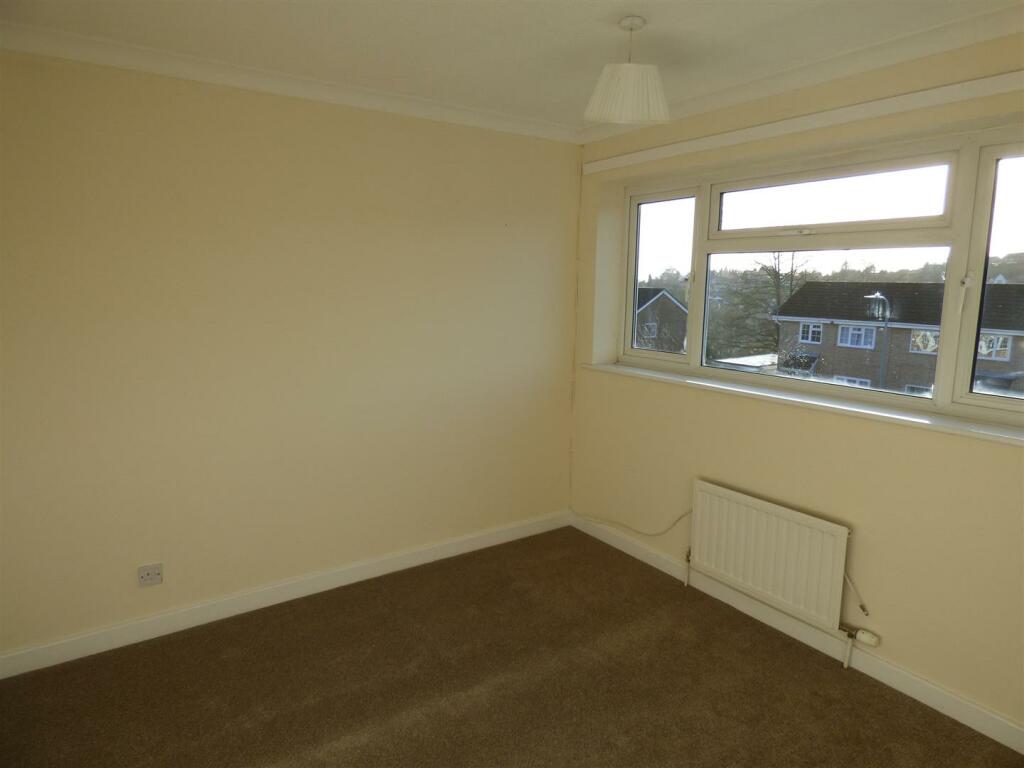 Bedroom 1.JPG