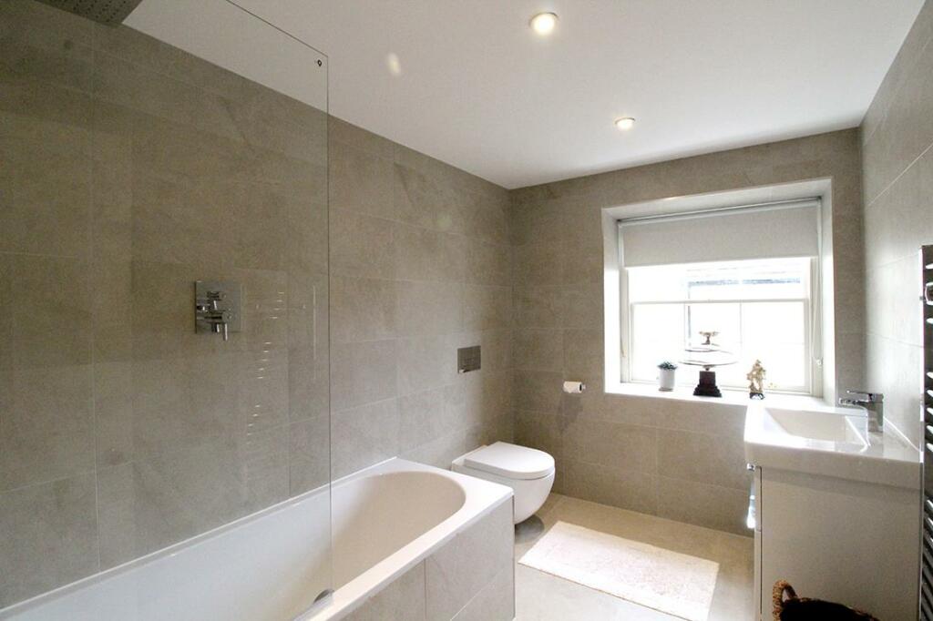En-suite Bathroom