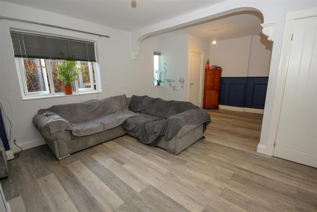 Lounge..jpg