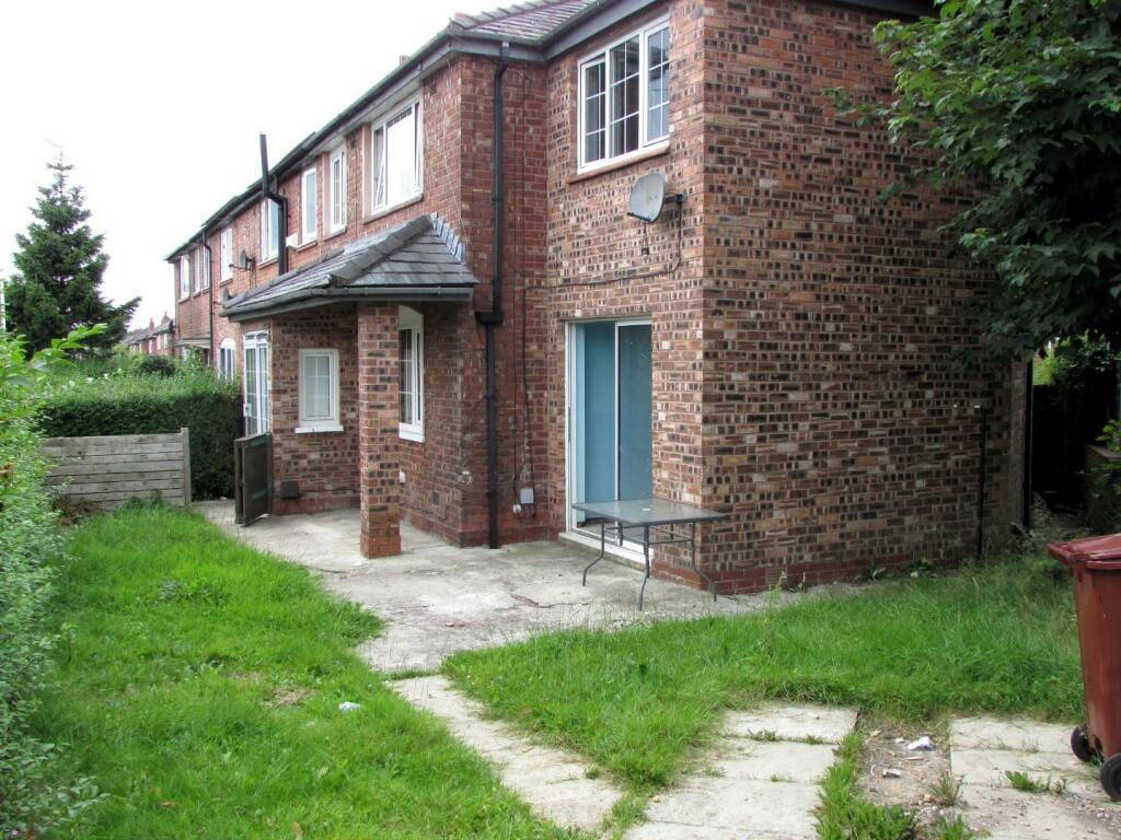 SurbitonRd66gdn2.JPG