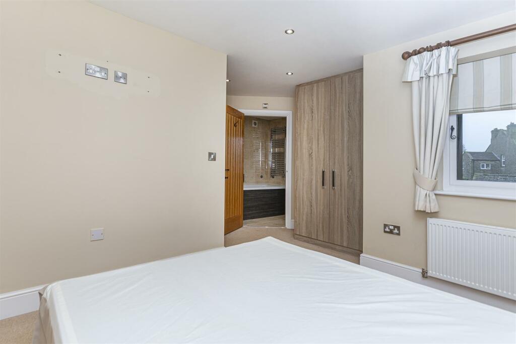 Bramleys Estate Agents - Beech Court - Farnley Tya