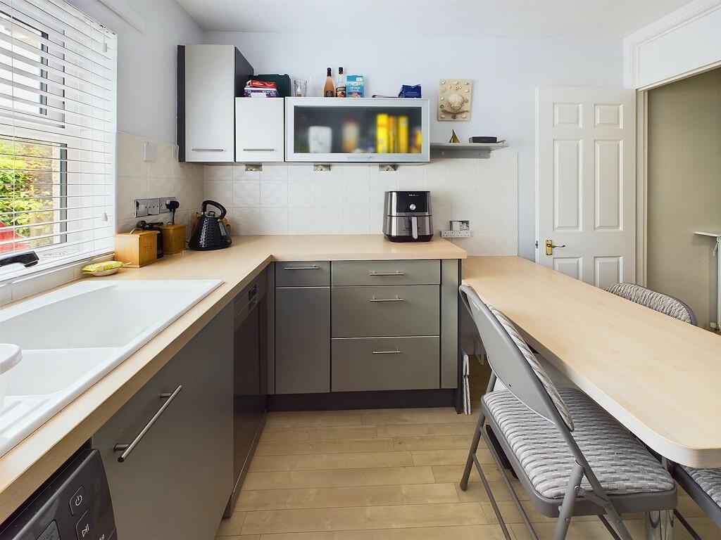 Kitchen b
