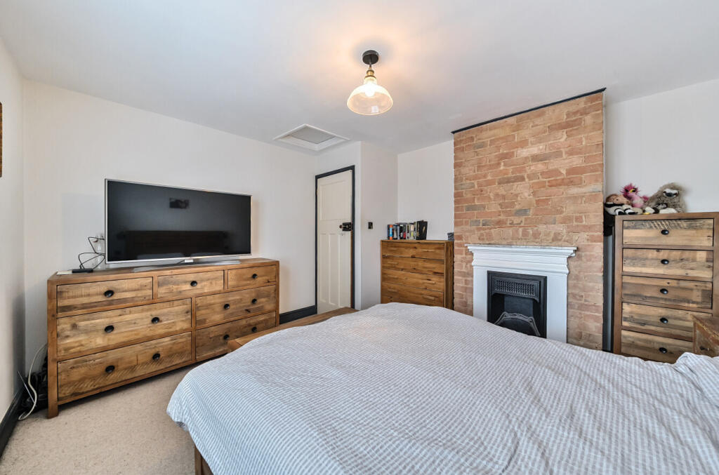 1294097-9-682f32f...