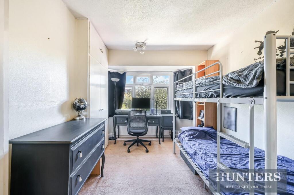 LYNCROFT GARDENS, 27.jpg