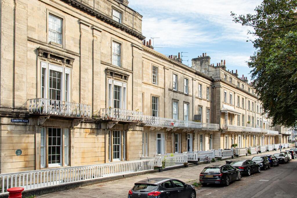 Exterior_1.jpg