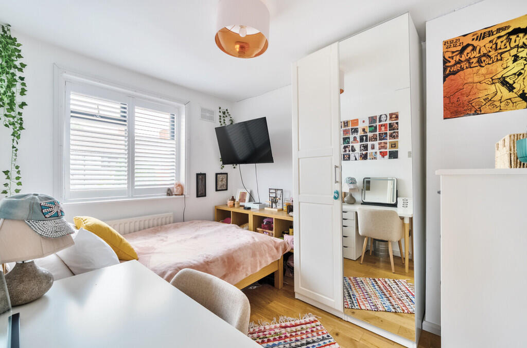 1313353-23-685a79...