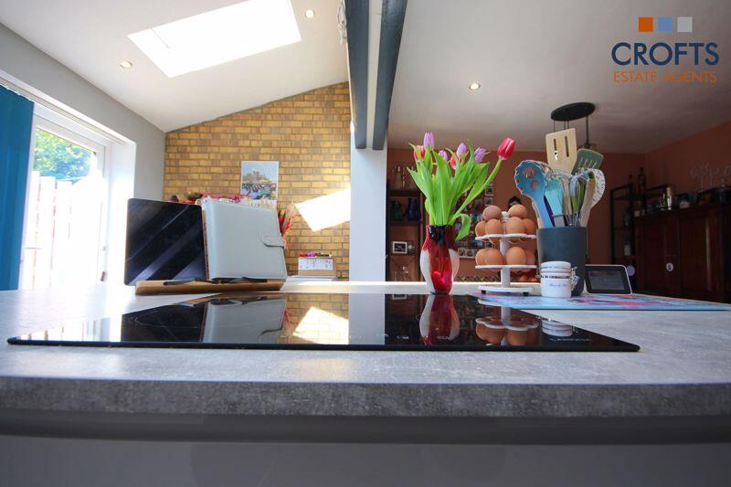 Kitchen-diner view 4