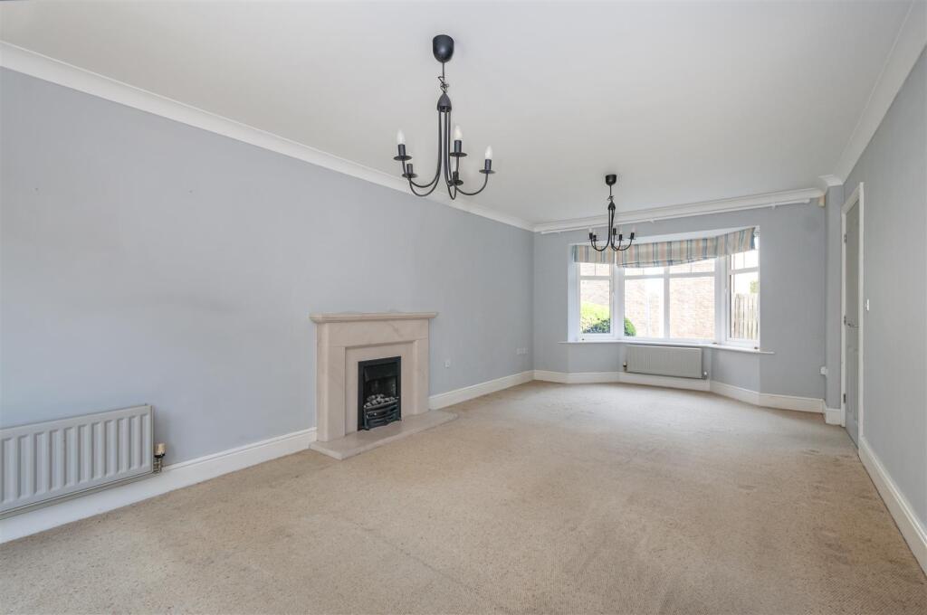 8 Chapel Close3.jpg