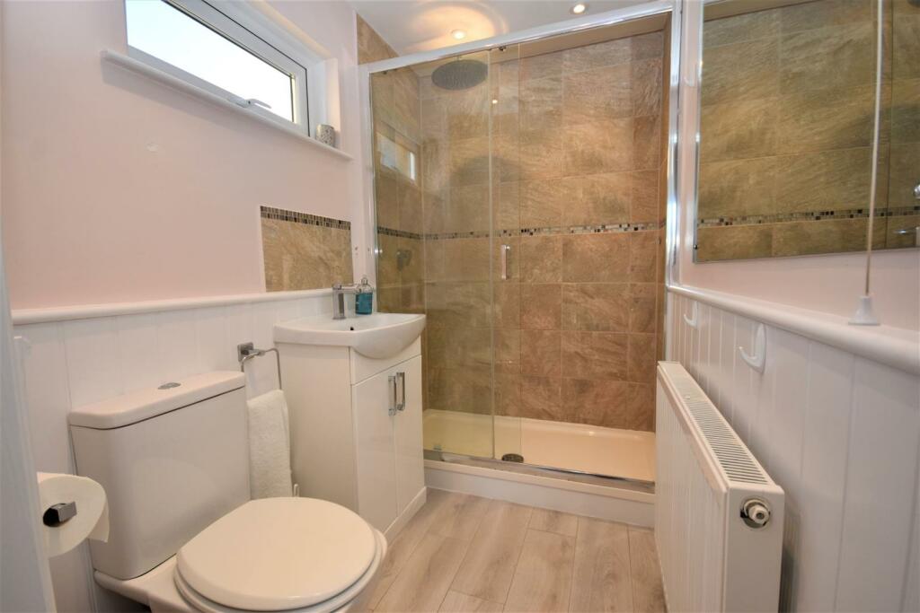 Shower Room.JPG