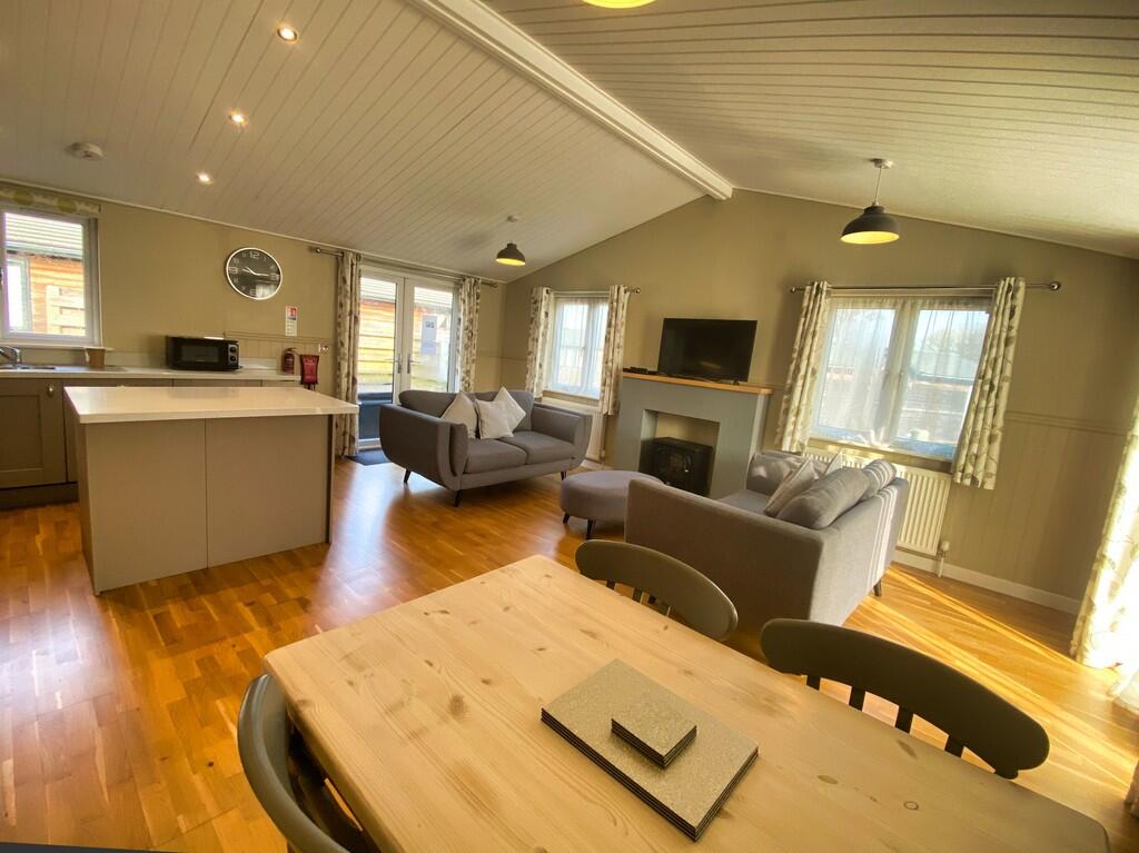 Photo 04-03-2025,...