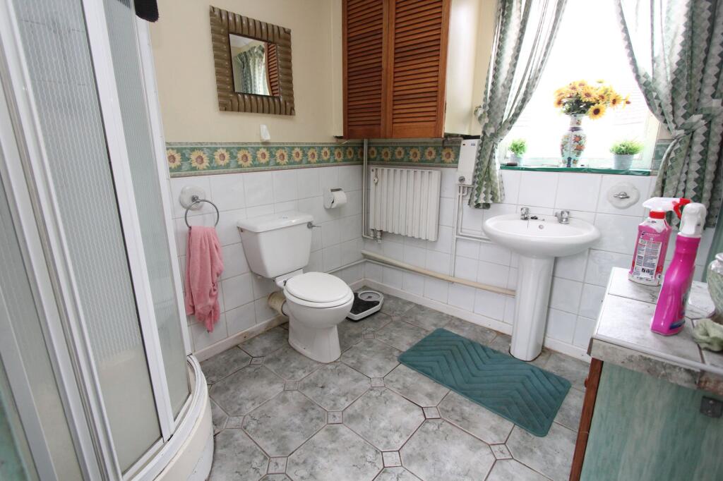 Shower Room WC