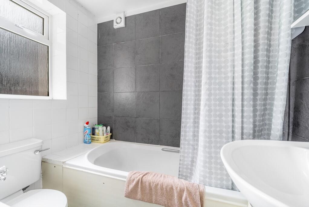 33 Ida Road (Skegness)-10