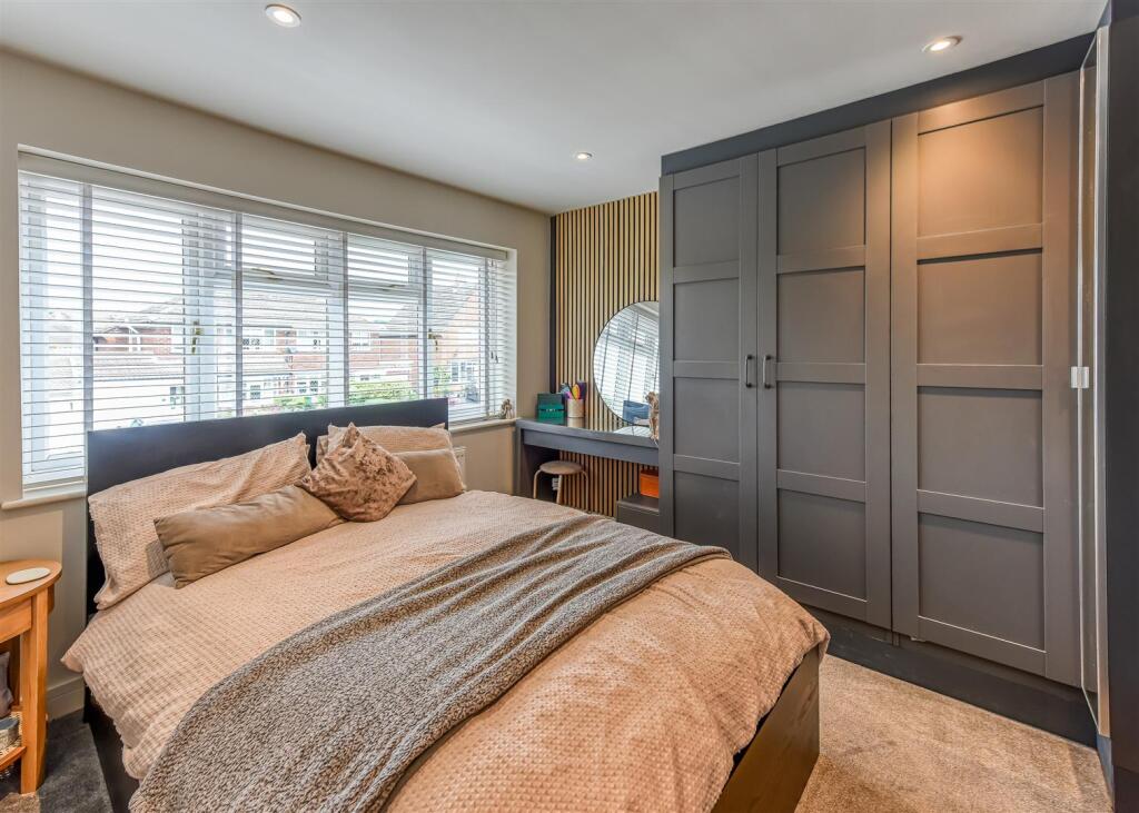 14 Sandringham Road-Bedroom 1.jpg