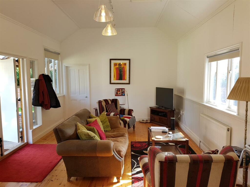 Lounge/diner/kitchen