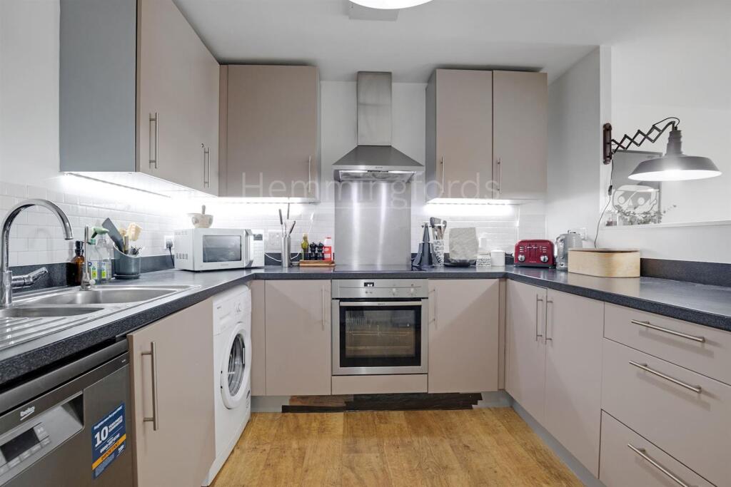 11-aa6783569-HMF-JJ-Palmers rd-11 (1)-medium.jpg