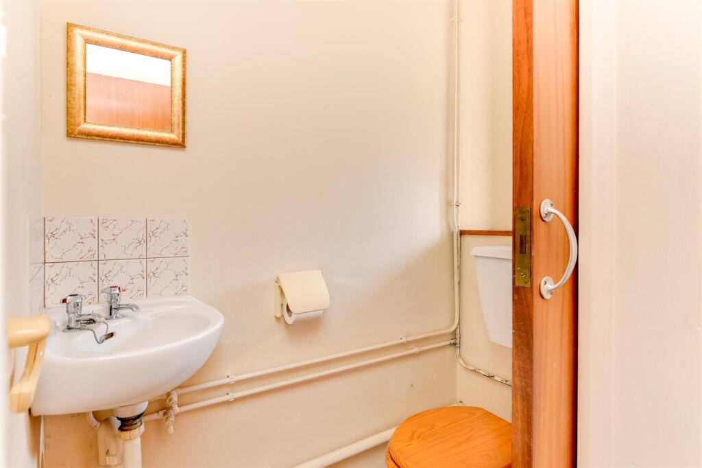 For Sale by Aspire Residential | Hurston Close