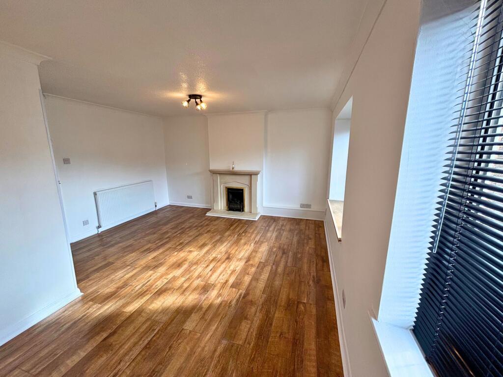 Lounge (Middle Floor)