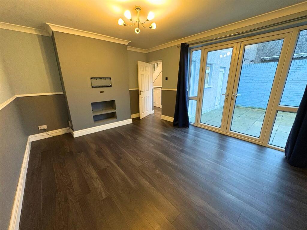 Lounge 1b (edit).jpg