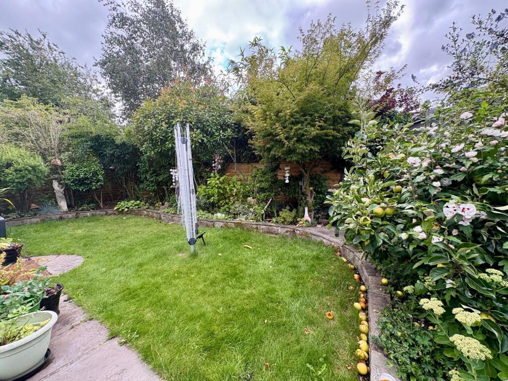 14 Howard Rear 3.jpg