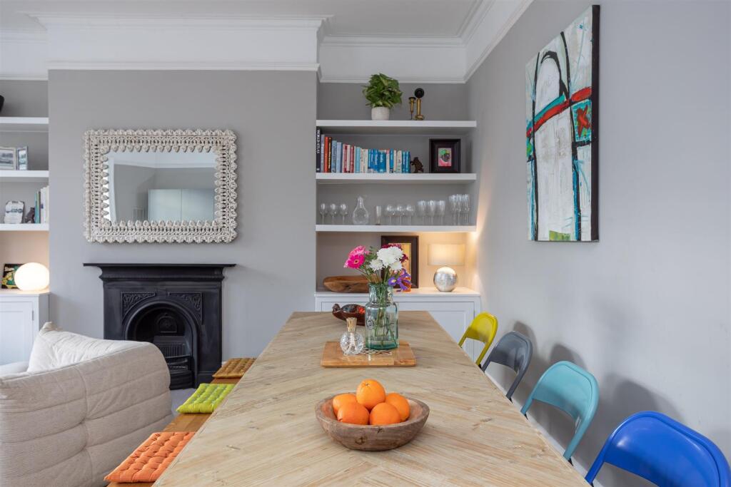 Lounge and diner 3.jpeg