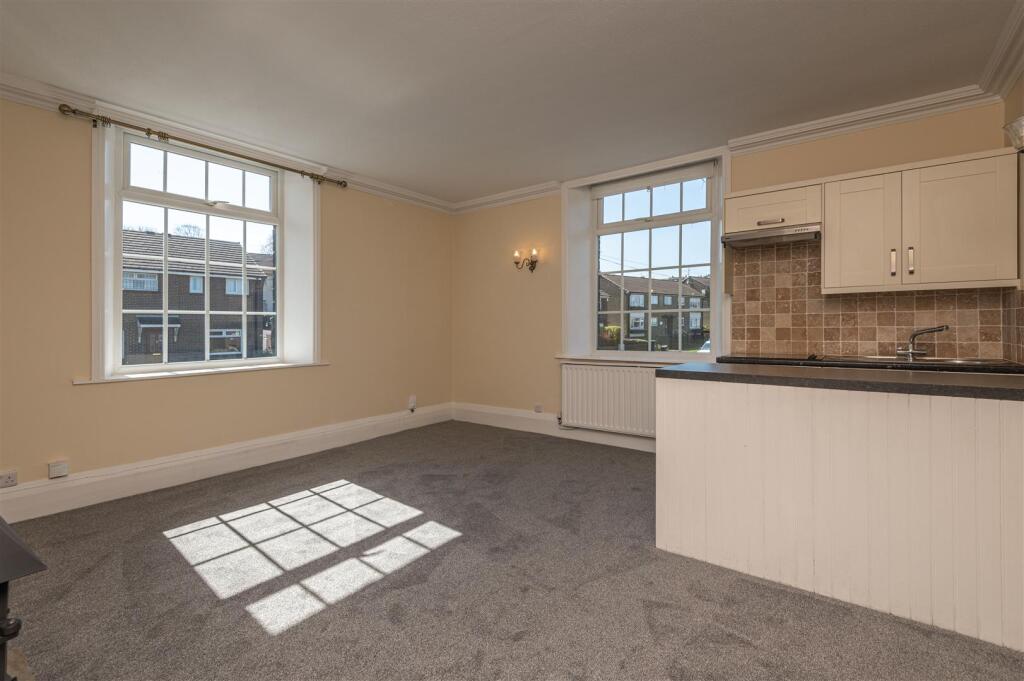 Lounge/Kitchen
