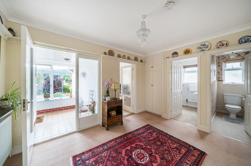 1334860-10-689c95...