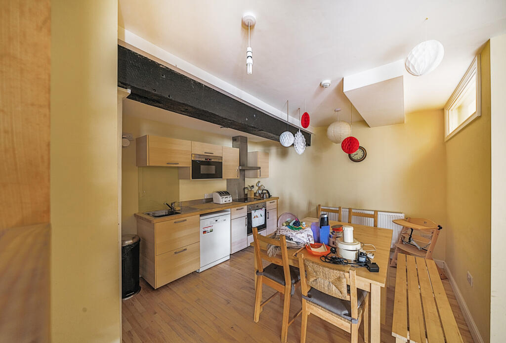 4-6821d46e807f5-1...