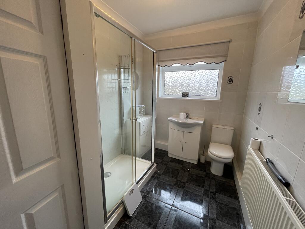 Bathroom 1 T202507041347.jpg