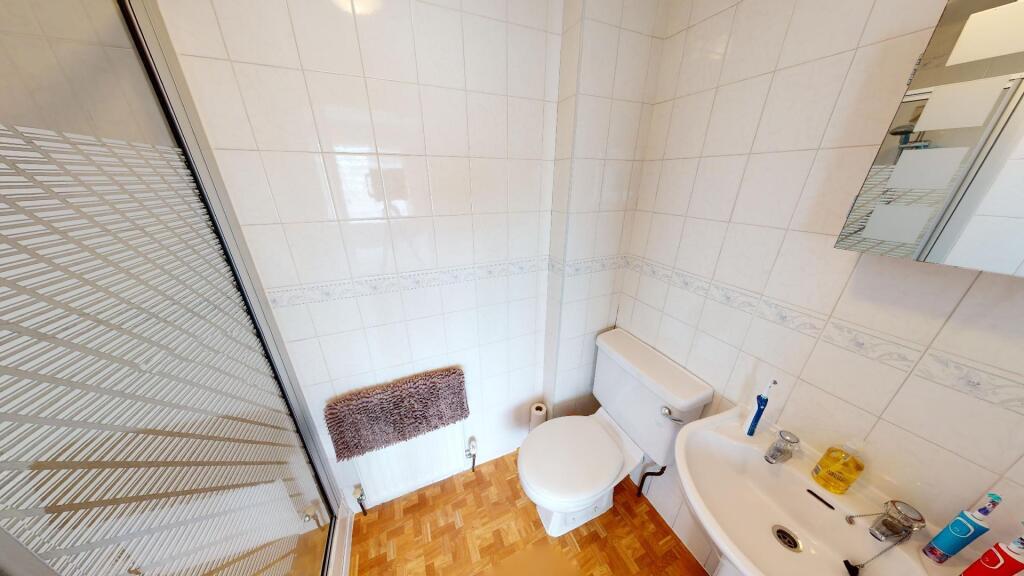 Markfield Crescent En-suite