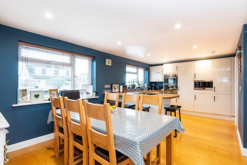 Dining/Kitchen area