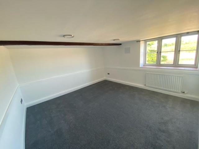 bedroom 5.jpg