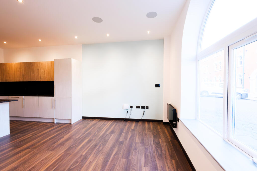 Apartment 2 (10).jpg