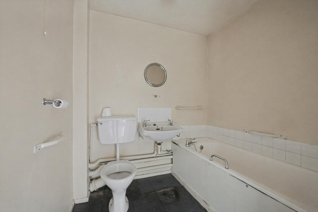 137 Lime Kiln, Royal Wootton Bassett, Wiltshire SN4 7HQ