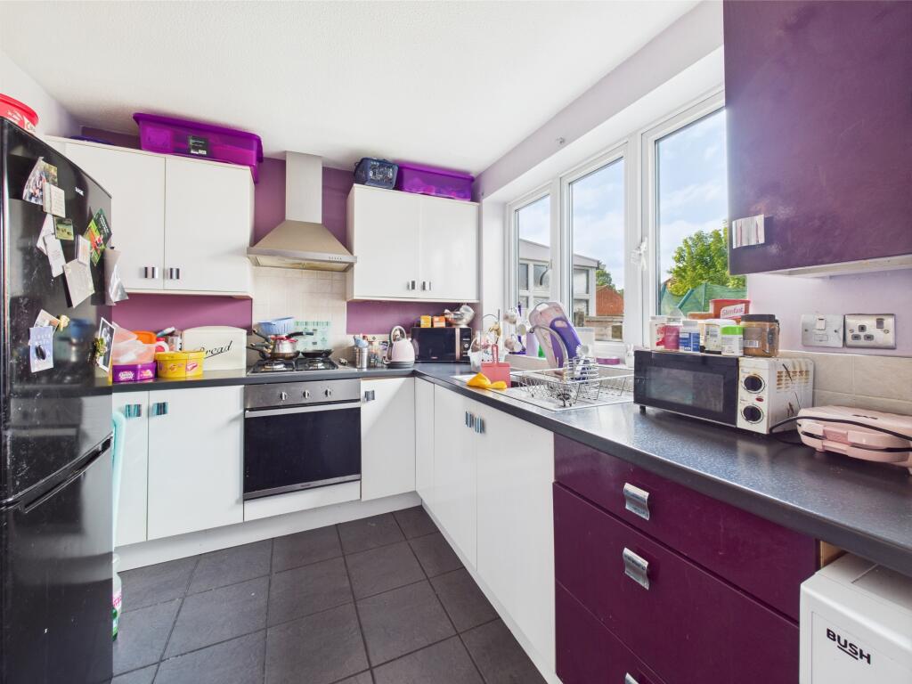 CAM01605G0-PR0985-STILL004