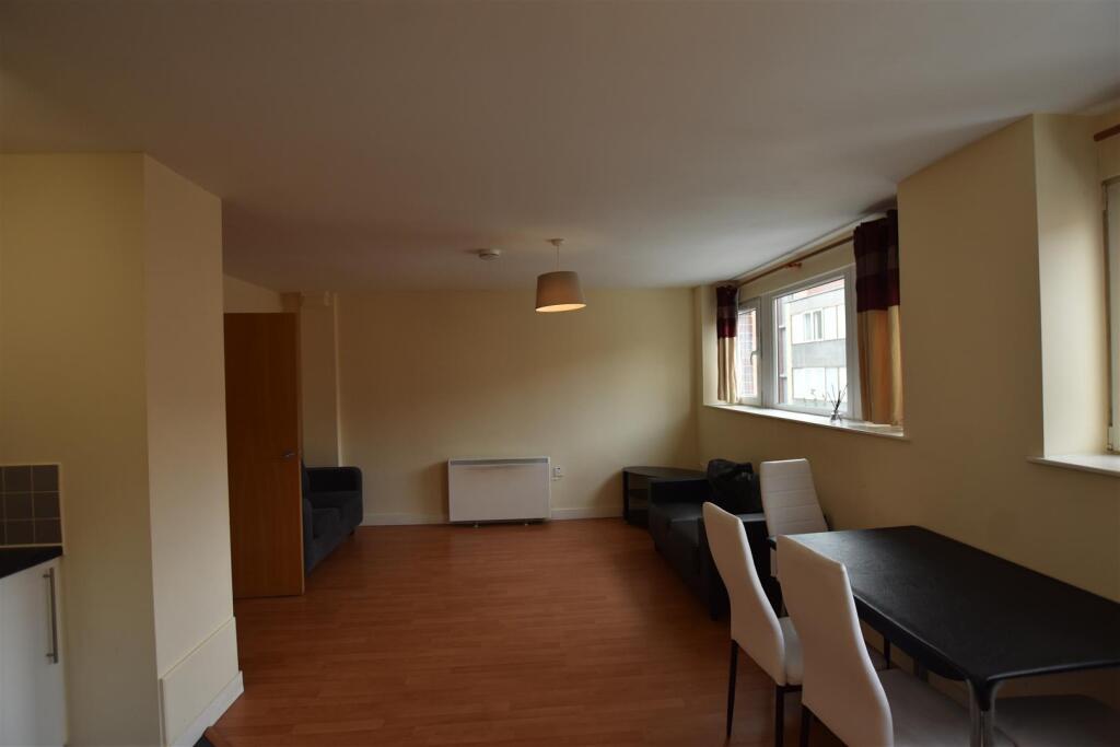 Kitchen/Lounge