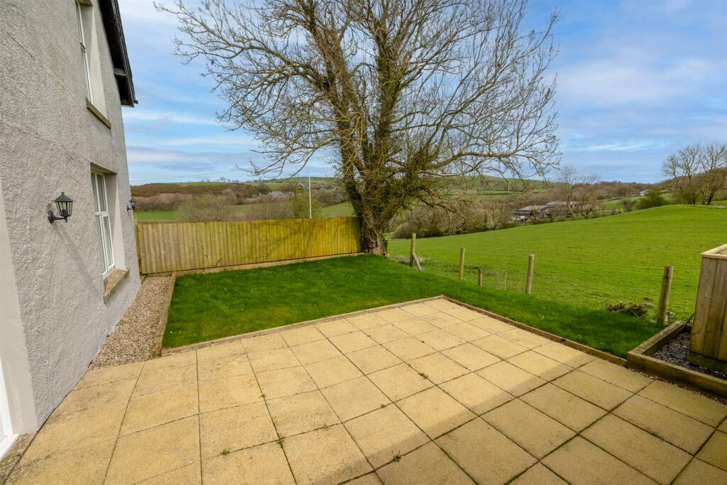 Tan-y-Fron (4 properties)-19.jpg