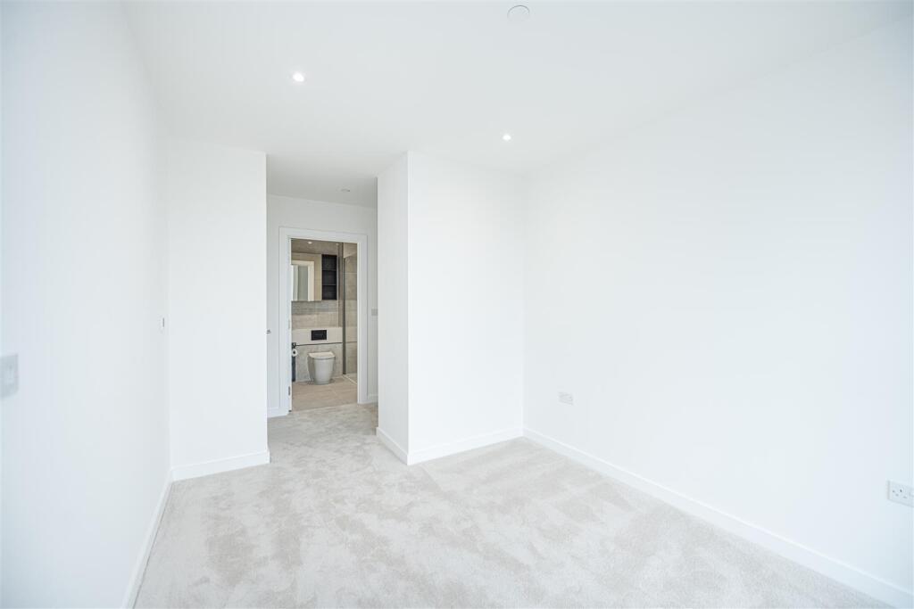 Bedroom One     .jpg