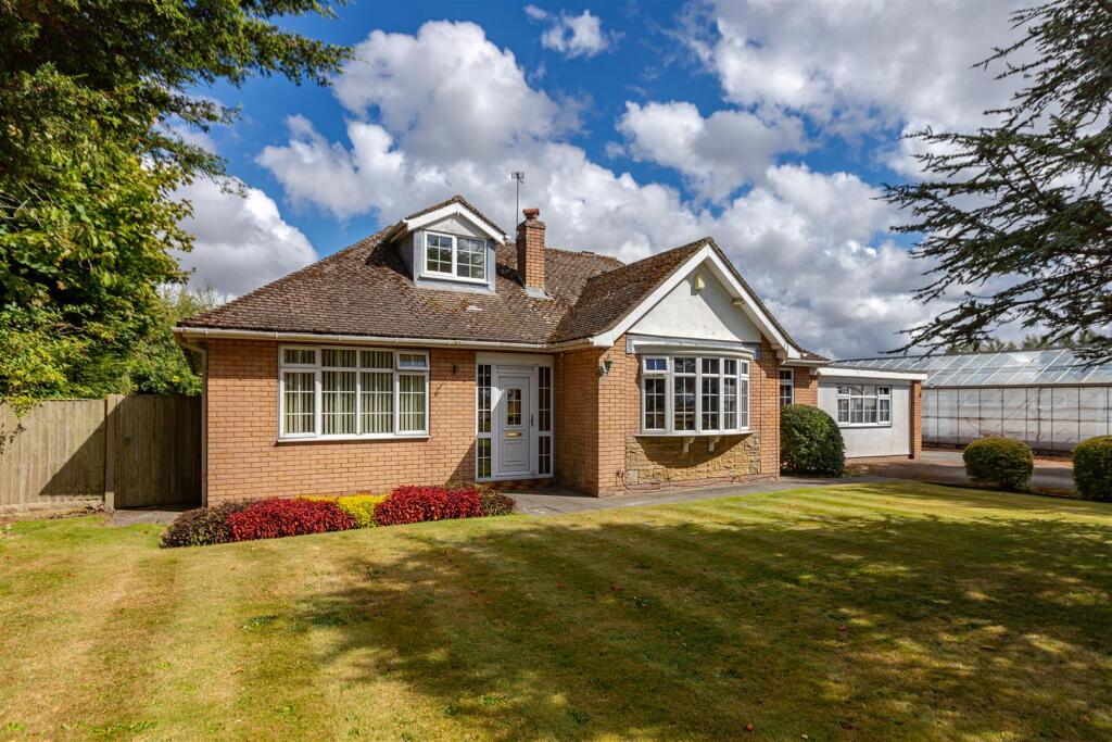 44 Renacres Lane - Front elevation