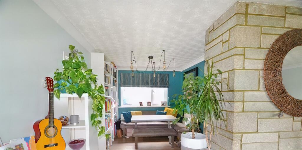 Dining Room.jpg