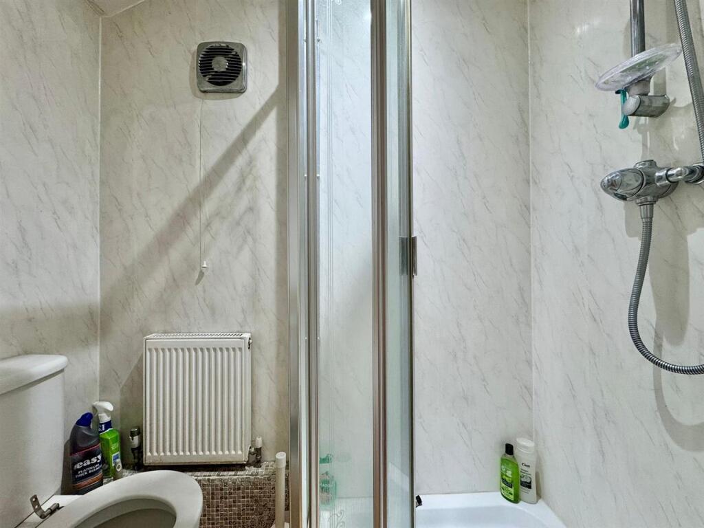 Shower room.jpg