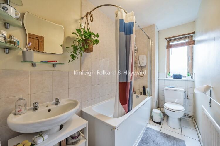 6a751e16-7f32-4f0...