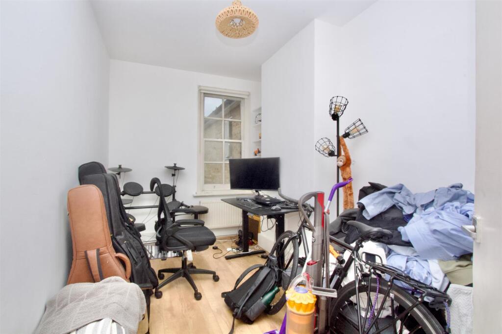 Stoke Newington Church Street, N16