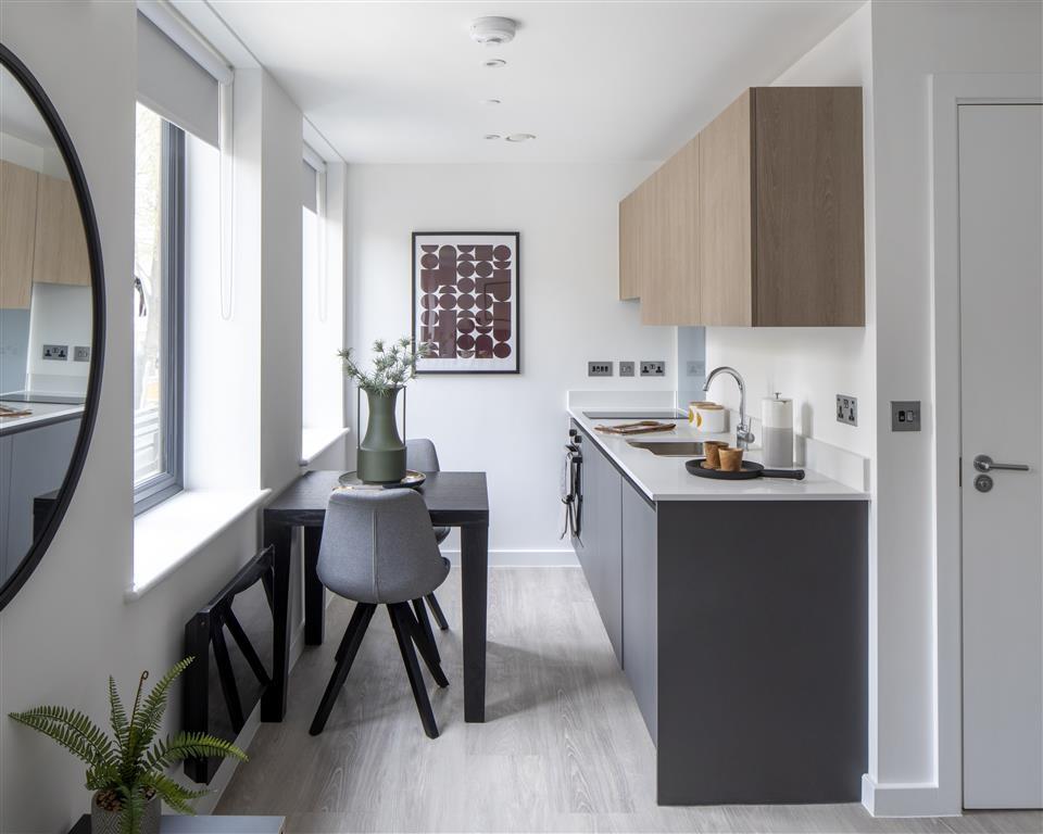 28.04.21 - Stratf...